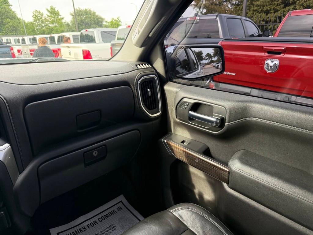Chevrolet Silverado 1500 Vehicle Full-screen Gallery Image 20