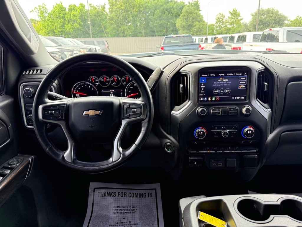 Chevrolet Silverado 1500 Vehicle Full-screen Gallery Image 21