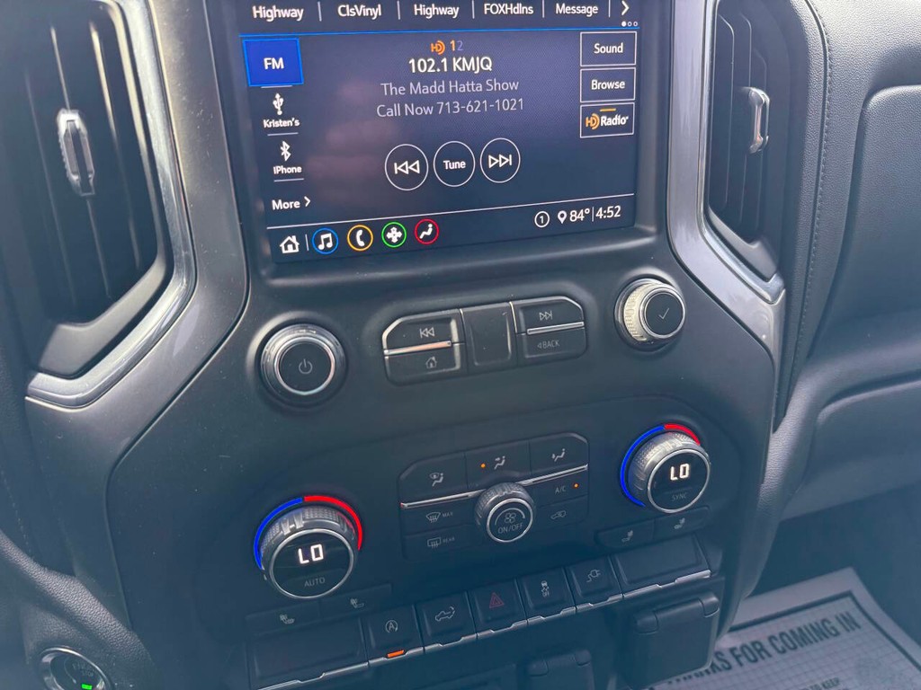 Chevrolet Silverado 1500 Vehicle Full-screen Gallery Image 27