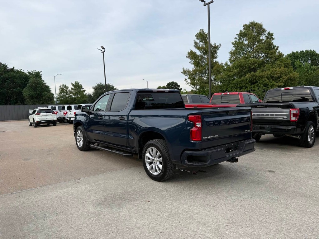 Chevrolet Silverado 1500 Vehicle Full-screen Gallery Image 04