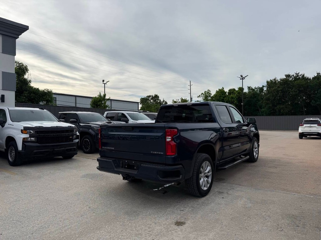 Chevrolet Silverado 1500 Vehicle Full-screen Gallery Image 05