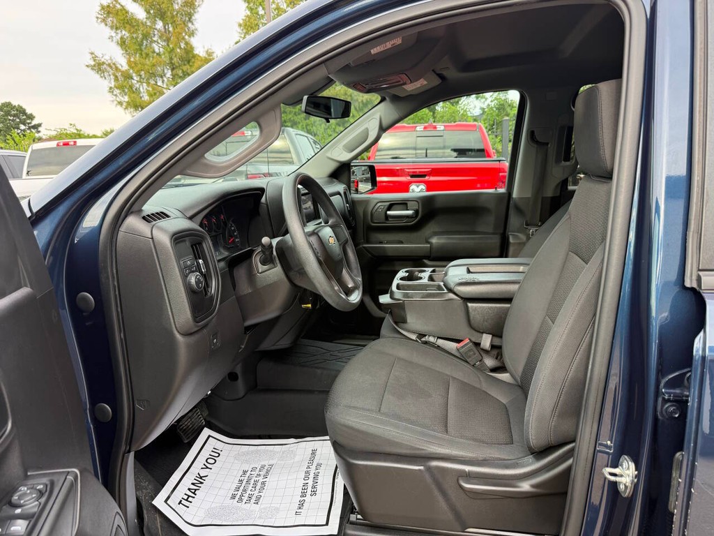 Chevrolet Silverado 1500 Vehicle Full-screen Gallery Image 07