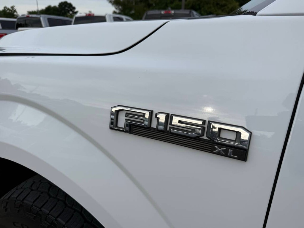 Ford F-150 Vehicle Full-screen Gallery Image 34