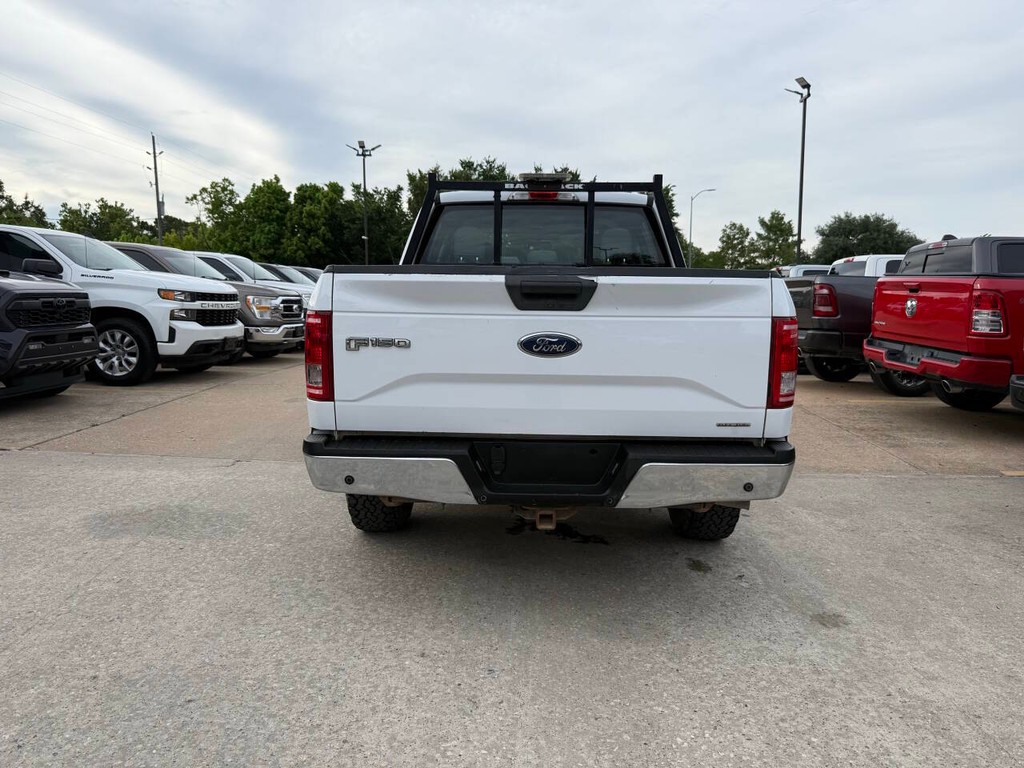 Ford F-150 Vehicle Full-screen Gallery Image 36