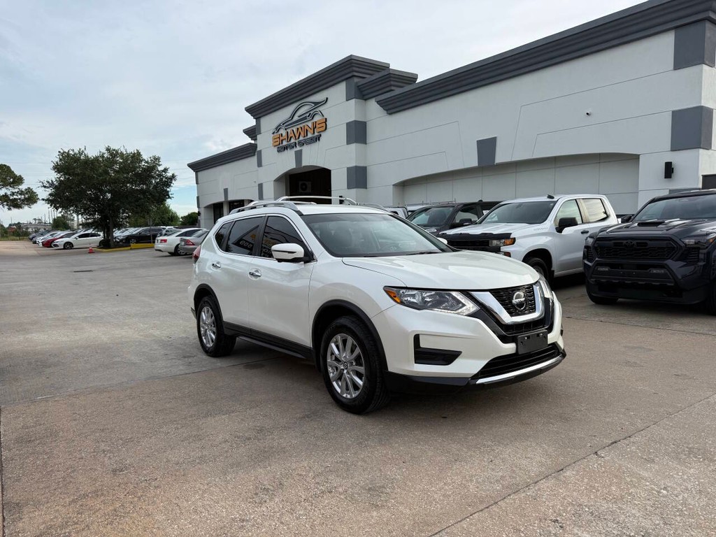 Nissan Rogue Vehicle Full-screen Gallery Image 39
