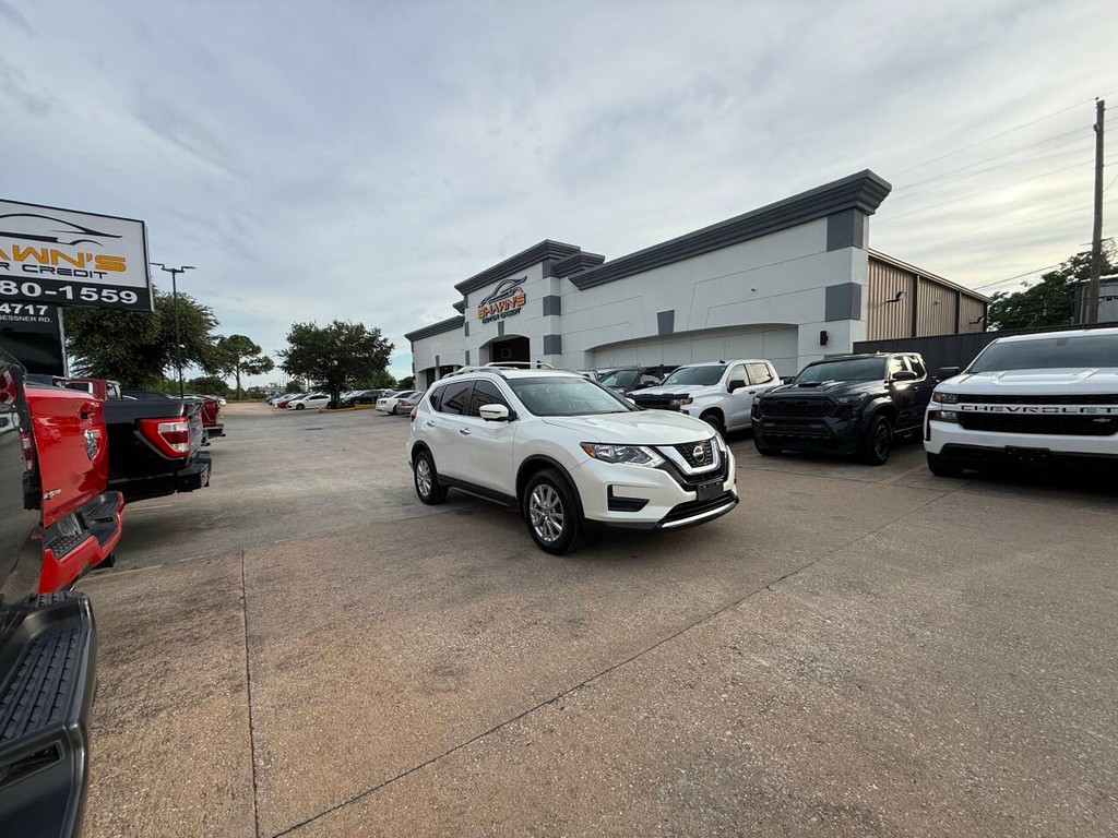 Nissan Rogue Vehicle Full-screen Gallery Image 41