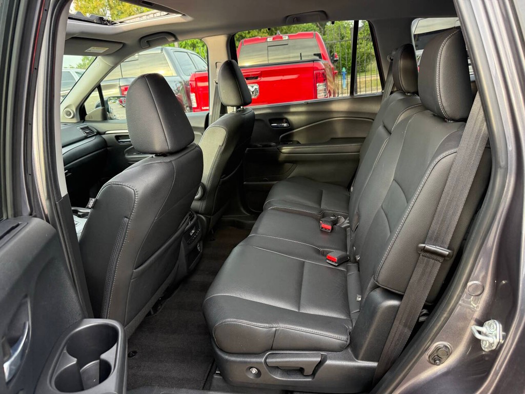 Honda Pilot Vehicle Full-screen Gallery Image 13