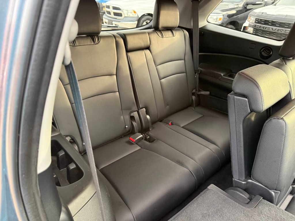 Honda Pilot Vehicle Full-screen Gallery Image 17