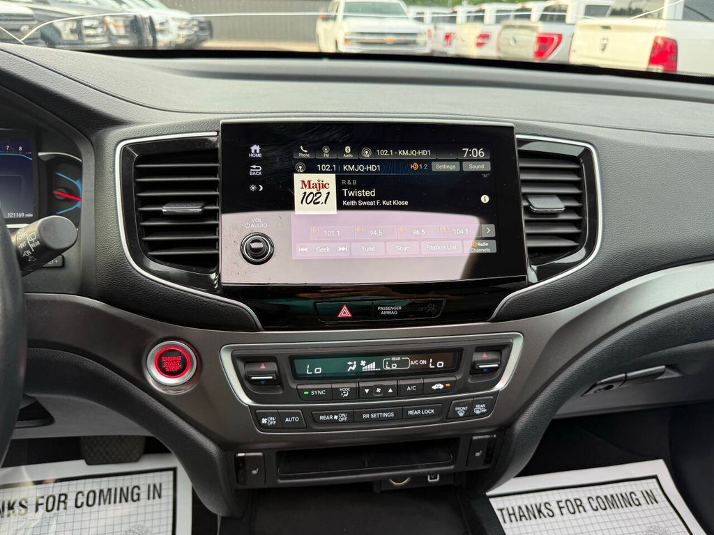 Honda Pilot Vehicle Full-screen Gallery Image 26