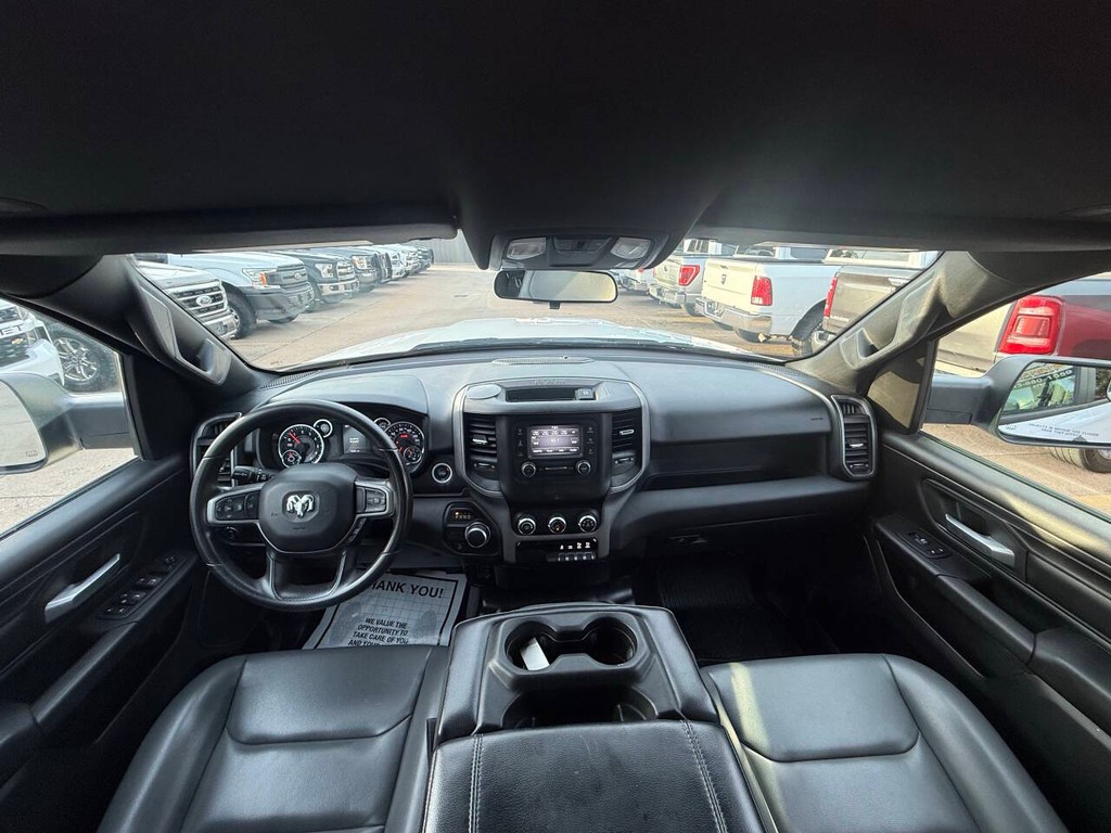 Ram 1500 Vehicle Full-screen Gallery Image 18