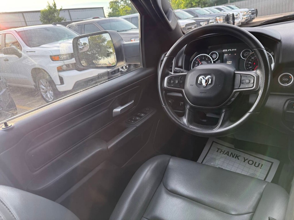 Ram 1500 Vehicle Full-screen Gallery Image 19