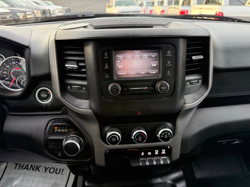 Ram 1500 Vehicle Full-screen Gallery Image 24
