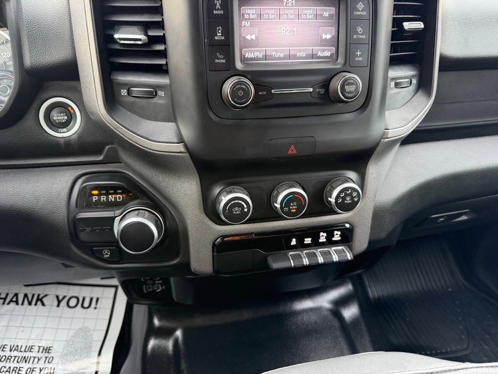 Ram 1500 Vehicle Full-screen Gallery Image 28