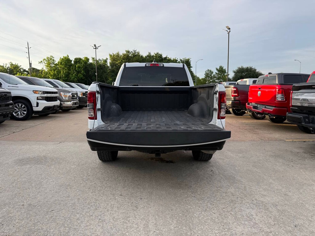 Ram 1500 Vehicle Full-screen Gallery Image 36