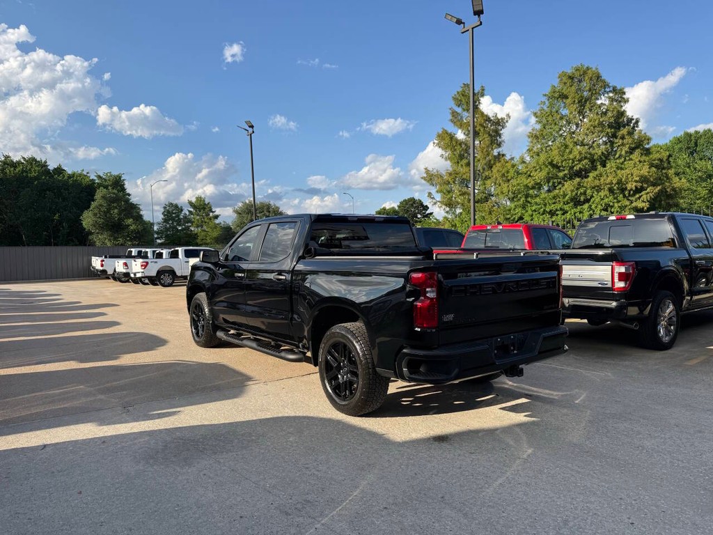 Chevrolet Silverado 1500 Vehicle Full-screen Gallery Image 04