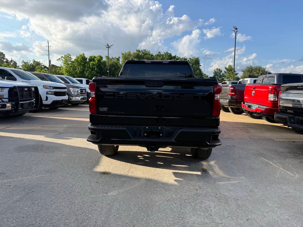 Chevrolet Silverado 1500 Vehicle Full-screen Gallery Image 38