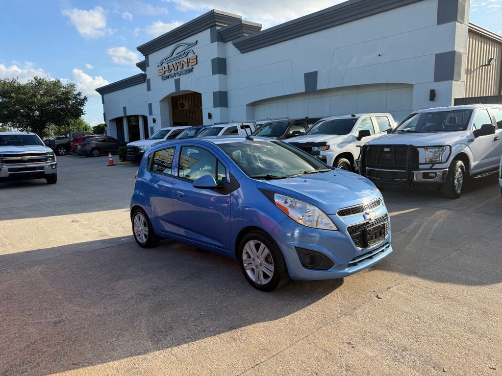 Chevrolet Spark Vehicle Full-screen Gallery Image 02
