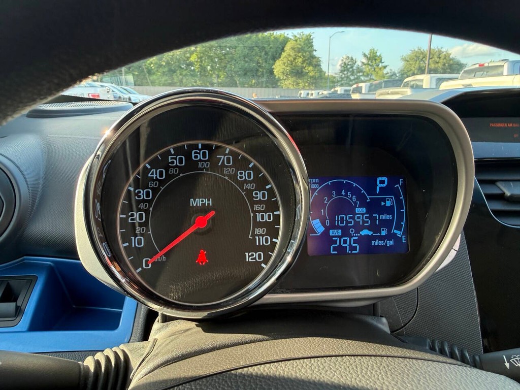 Chevrolet Spark Vehicle Full-screen Gallery Image 31