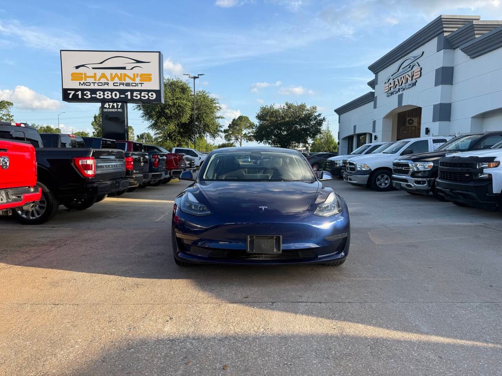 Tesla Model 3 Vehicle Full-screen Gallery Image 42