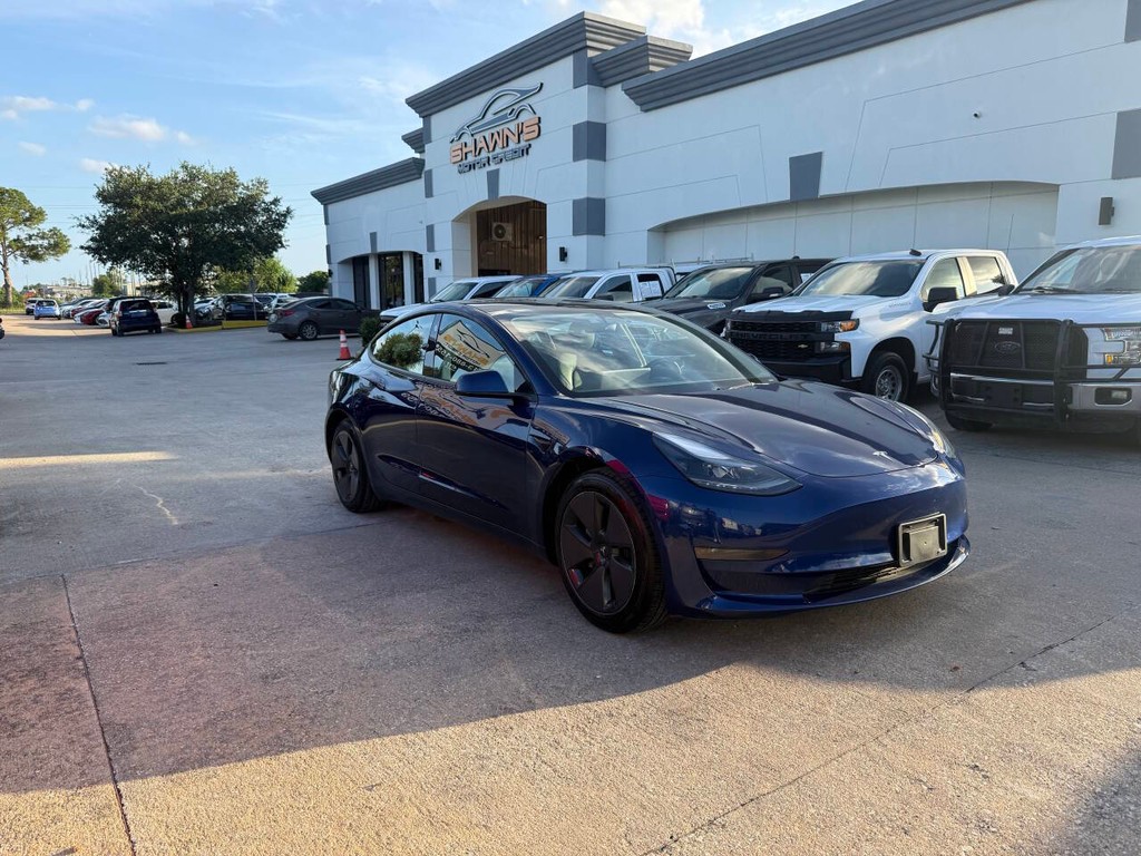 Tesla Model 3 Vehicle Full-screen Gallery Image 43