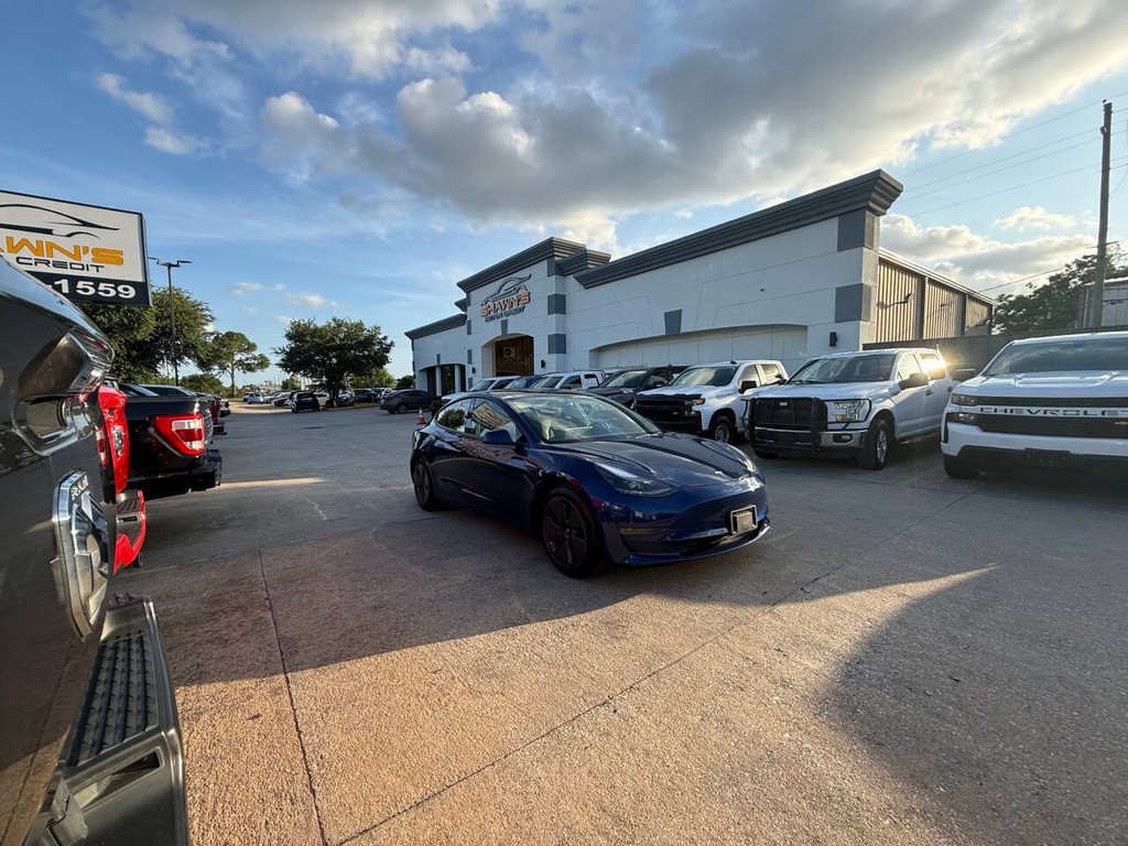 Tesla Model 3 Vehicle Full-screen Gallery Image 45