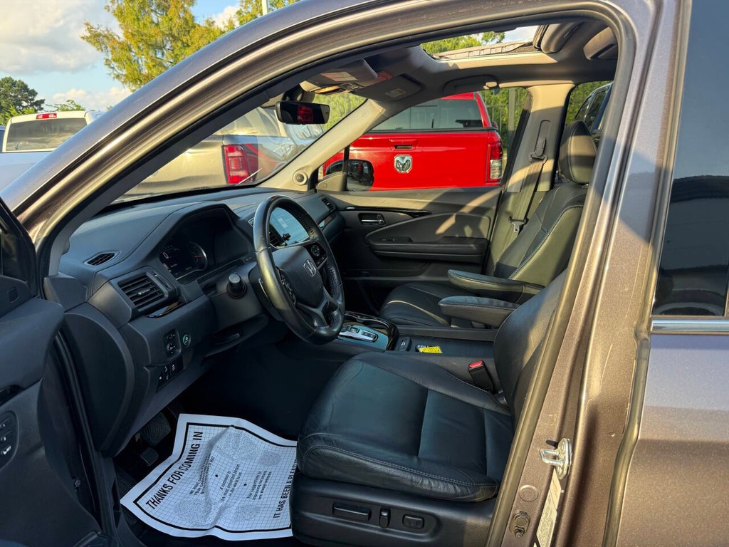 Honda Pilot Vehicle Full-screen Gallery Image 07