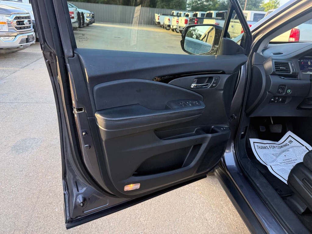 Honda Pilot Vehicle Full-screen Gallery Image 08