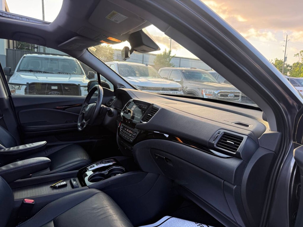 Honda Pilot Vehicle Full-screen Gallery Image 09
