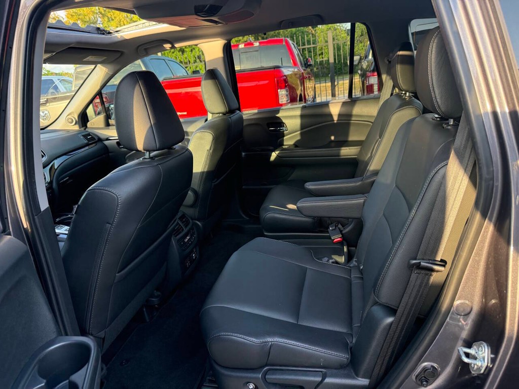 Honda Pilot Vehicle Full-screen Gallery Image 13