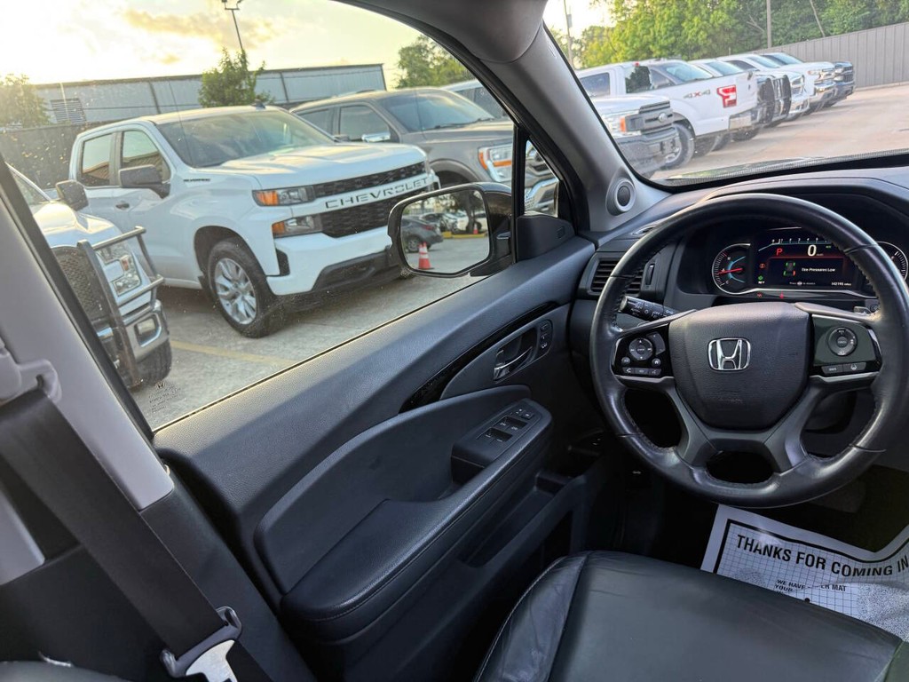 Honda Pilot Vehicle Full-screen Gallery Image 21