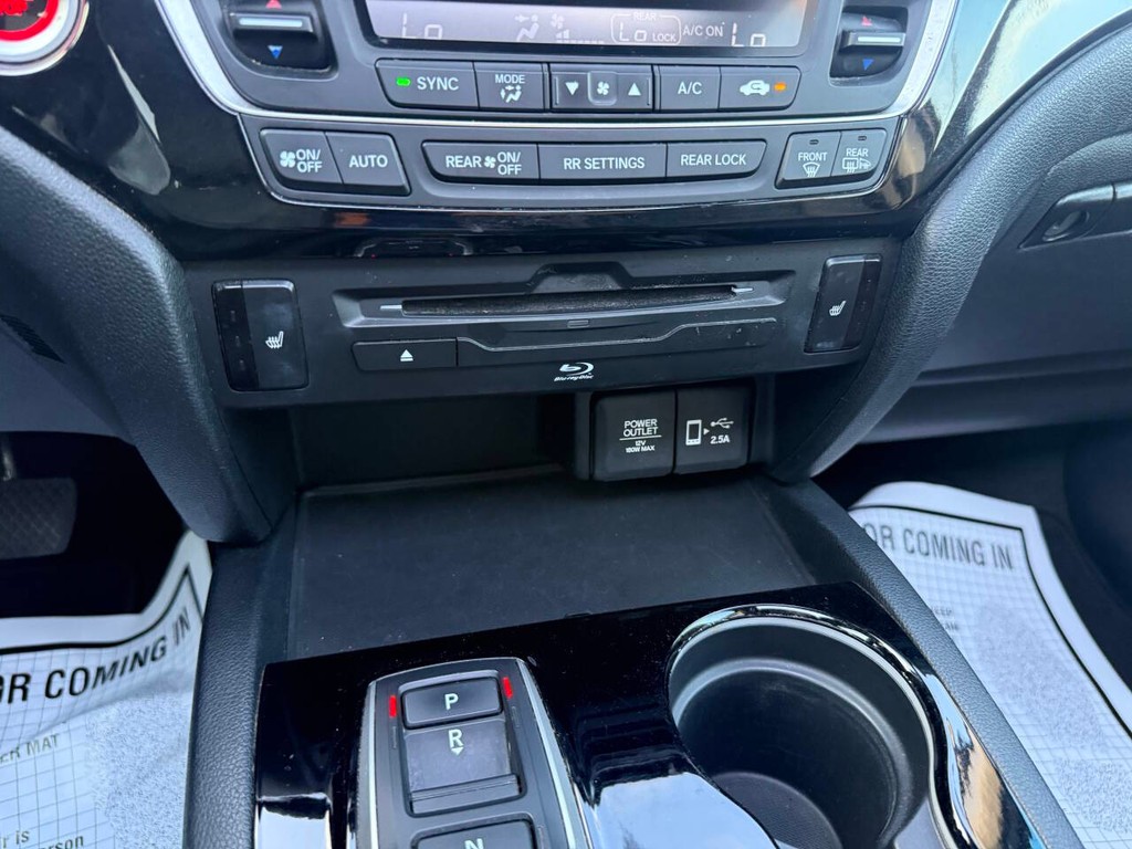 Honda Pilot Vehicle Full-screen Gallery Image 30
