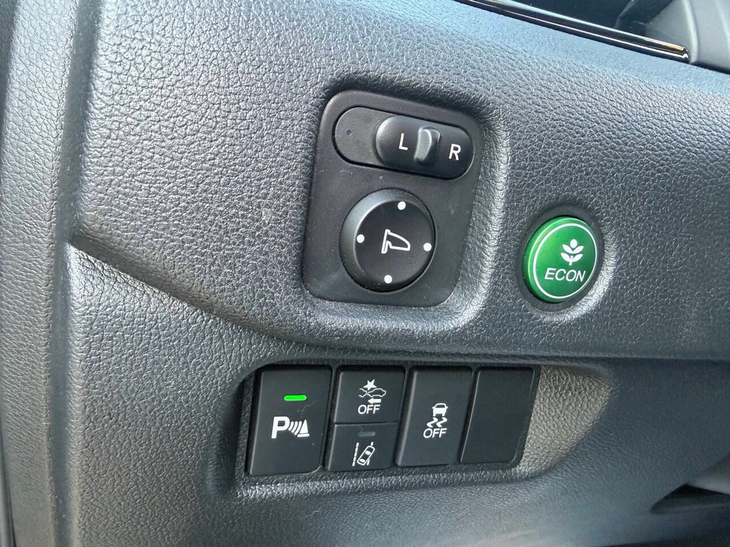Honda Pilot Vehicle Full-screen Gallery Image 33