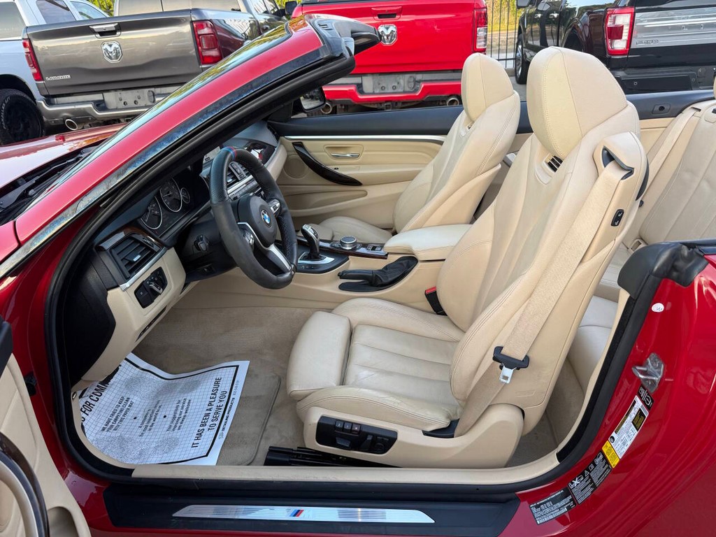 BMW 4 Series Vehicle Full-screen Gallery Image 11