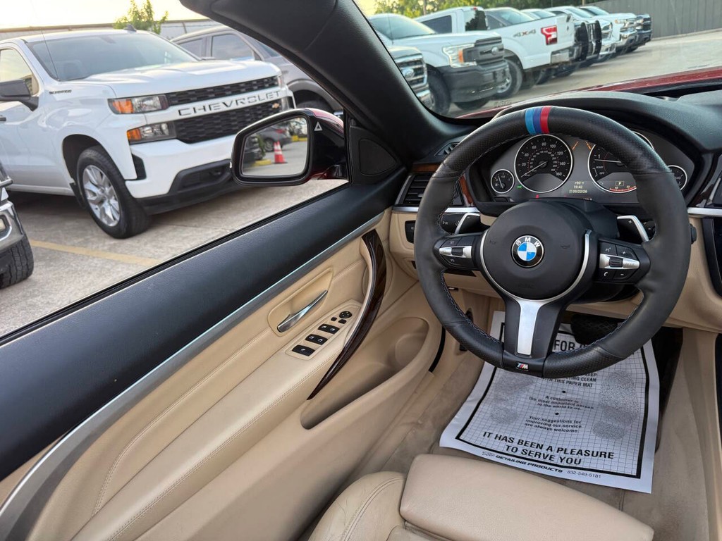 BMW 4 Series Vehicle Full-screen Gallery Image 20