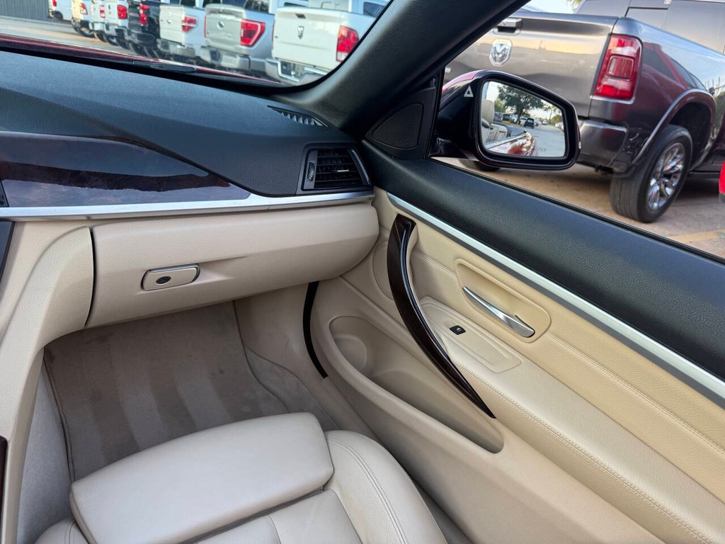 BMW 4 Series Vehicle Full-screen Gallery Image 21