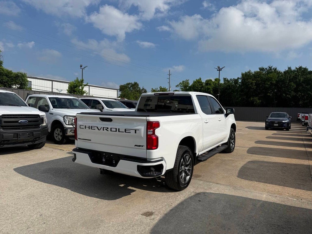 Chevrolet Silverado 1500 Vehicle Full-screen Gallery Image 05