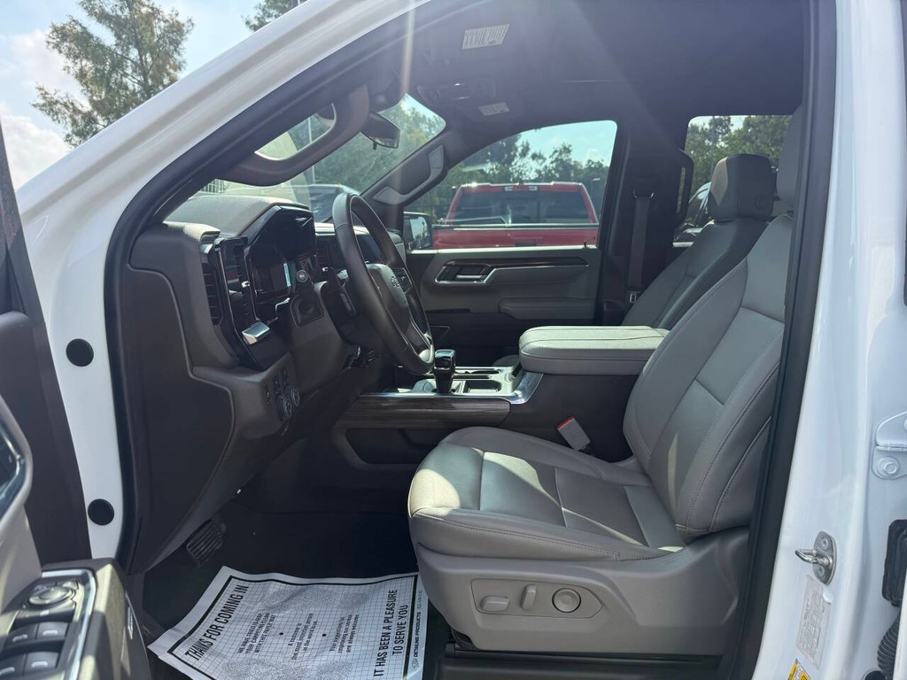 Chevrolet Silverado 1500 Vehicle Full-screen Gallery Image 07