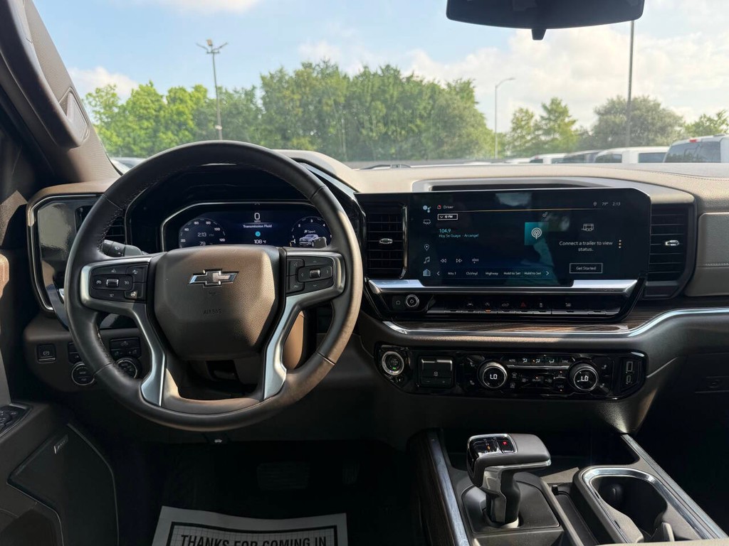 Chevrolet Silverado 1500 Vehicle Full-screen Gallery Image 21