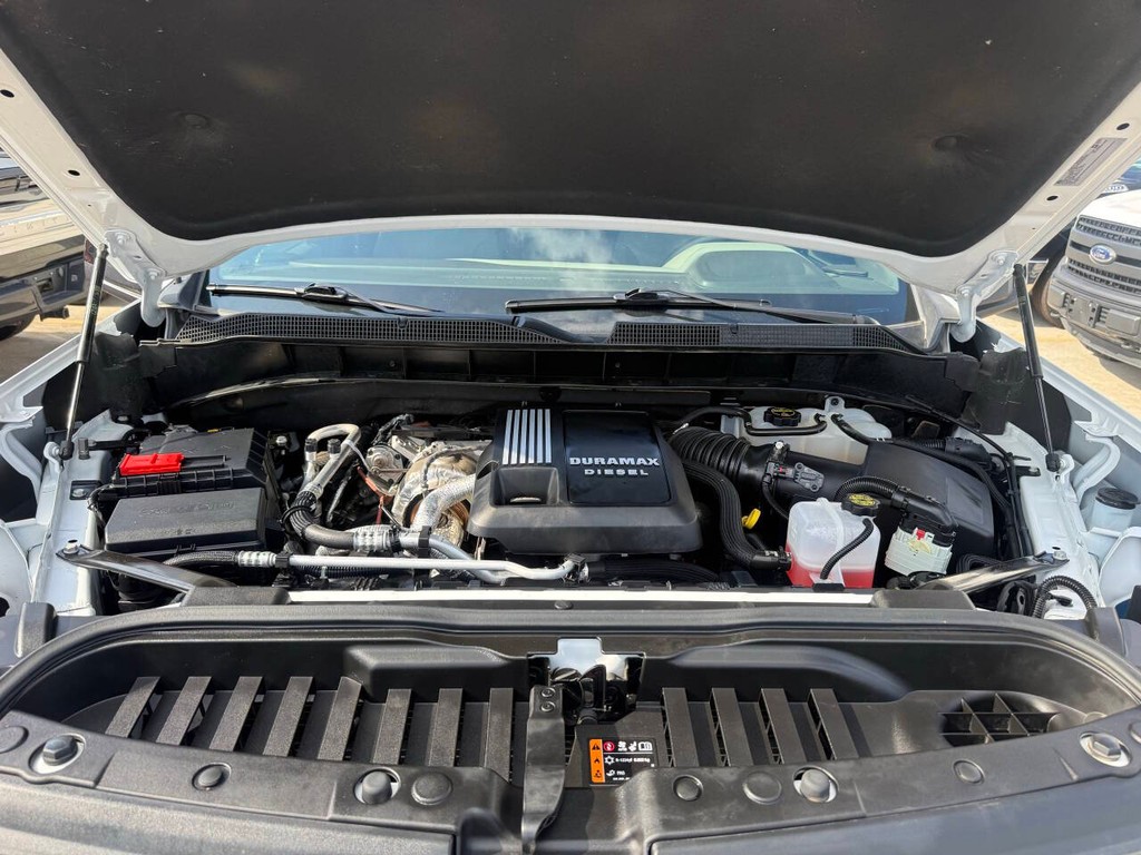 Chevrolet Silverado 1500 Vehicle Full-screen Gallery Image 36