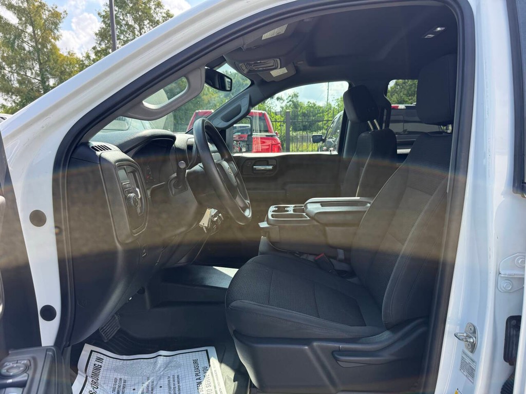 Chevrolet Silverado 1500 Vehicle Full-screen Gallery Image 07