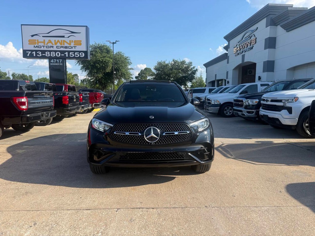 Mercedes-Benz GLC Vehicle Full-screen Gallery Image 41