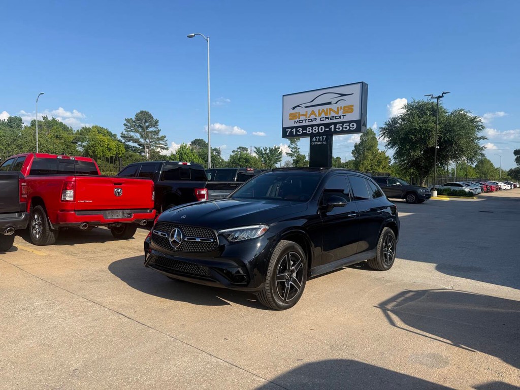 Mercedes-Benz GLC Vehicle Full-screen Gallery Image 43