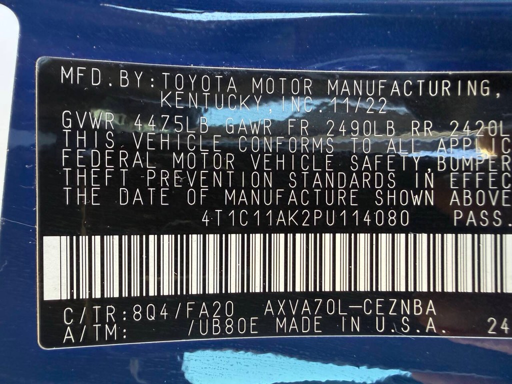 Toyota Camry Vehicle Full-screen Gallery Image 32