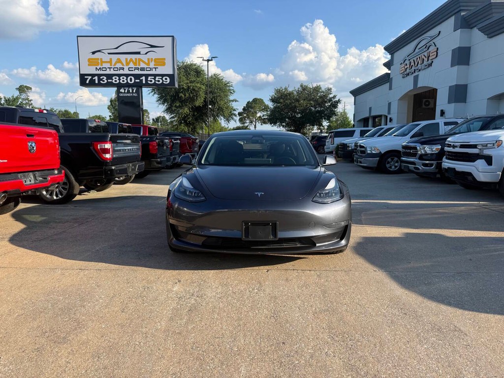 Tesla Model 3 Vehicle Full-screen Gallery Image 42