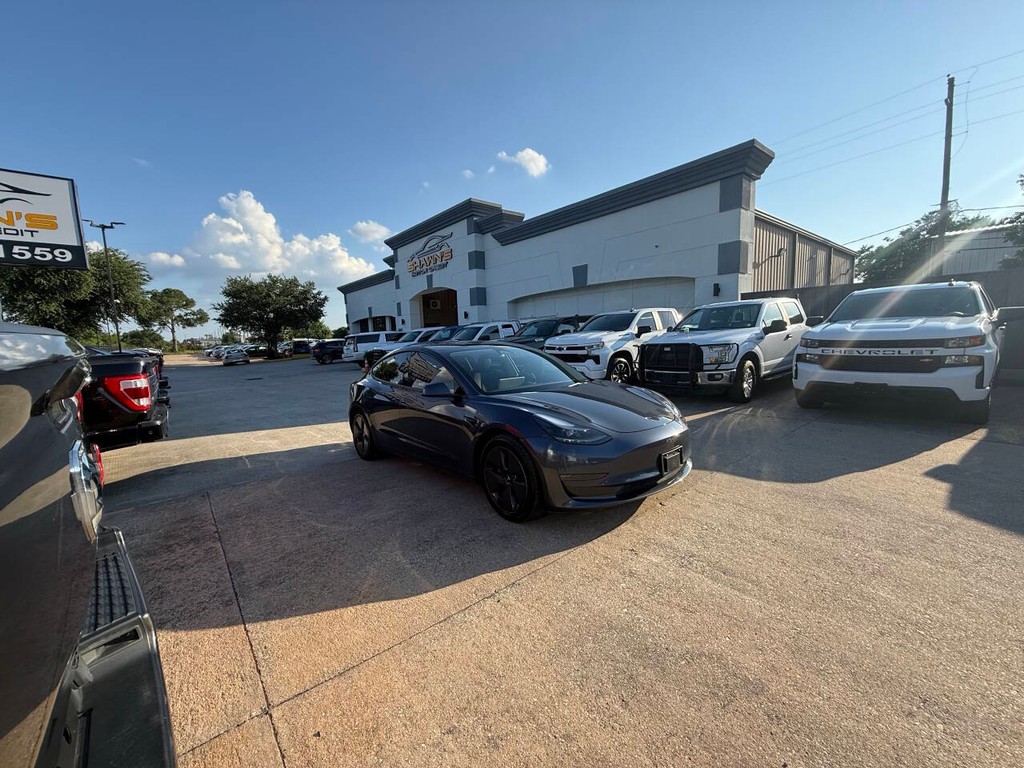 Tesla Model 3 Vehicle Full-screen Gallery Image 45