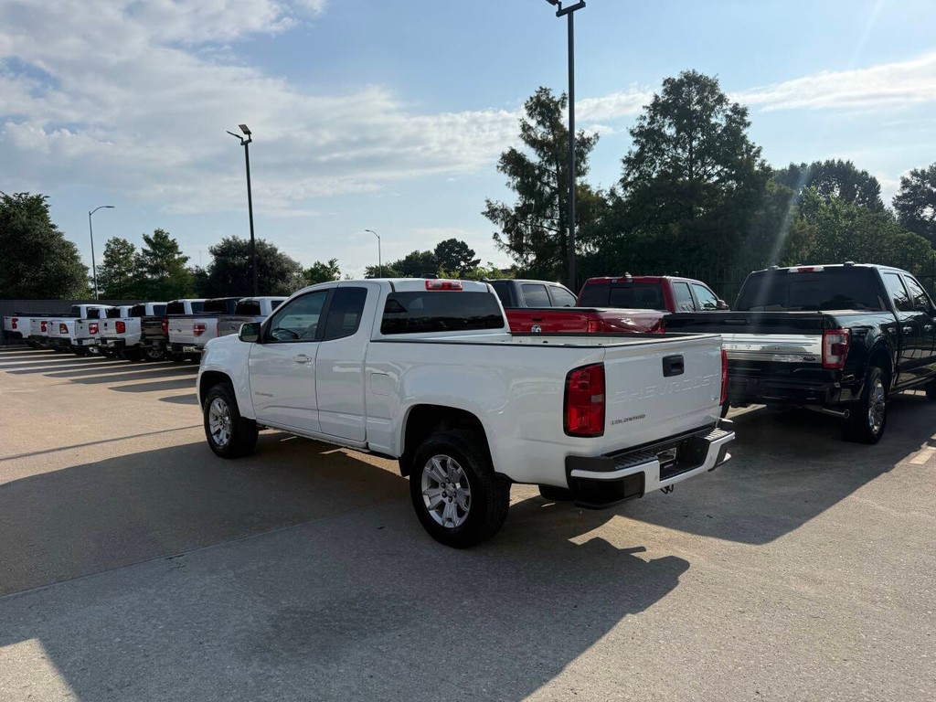 Chevrolet Colorado Vehicle Full-screen Gallery Image 04
