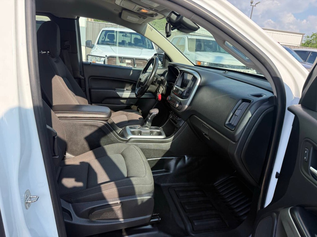 Chevrolet Colorado Vehicle Full-screen Gallery Image 10