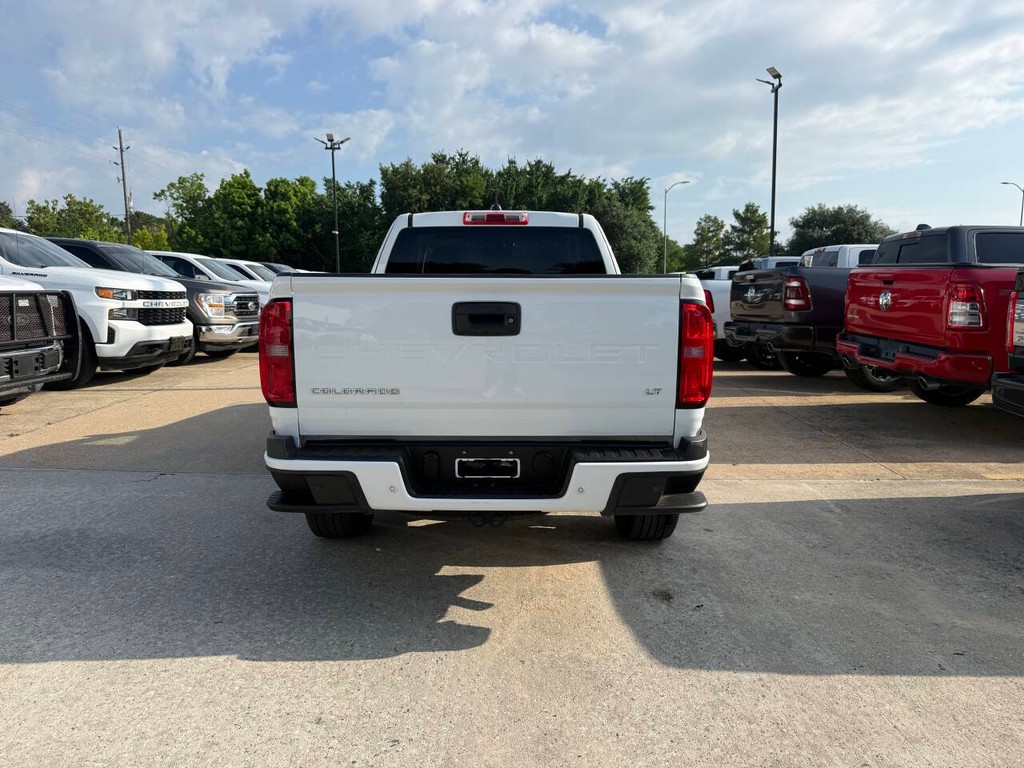 Chevrolet Colorado Vehicle Full-screen Gallery Image 33