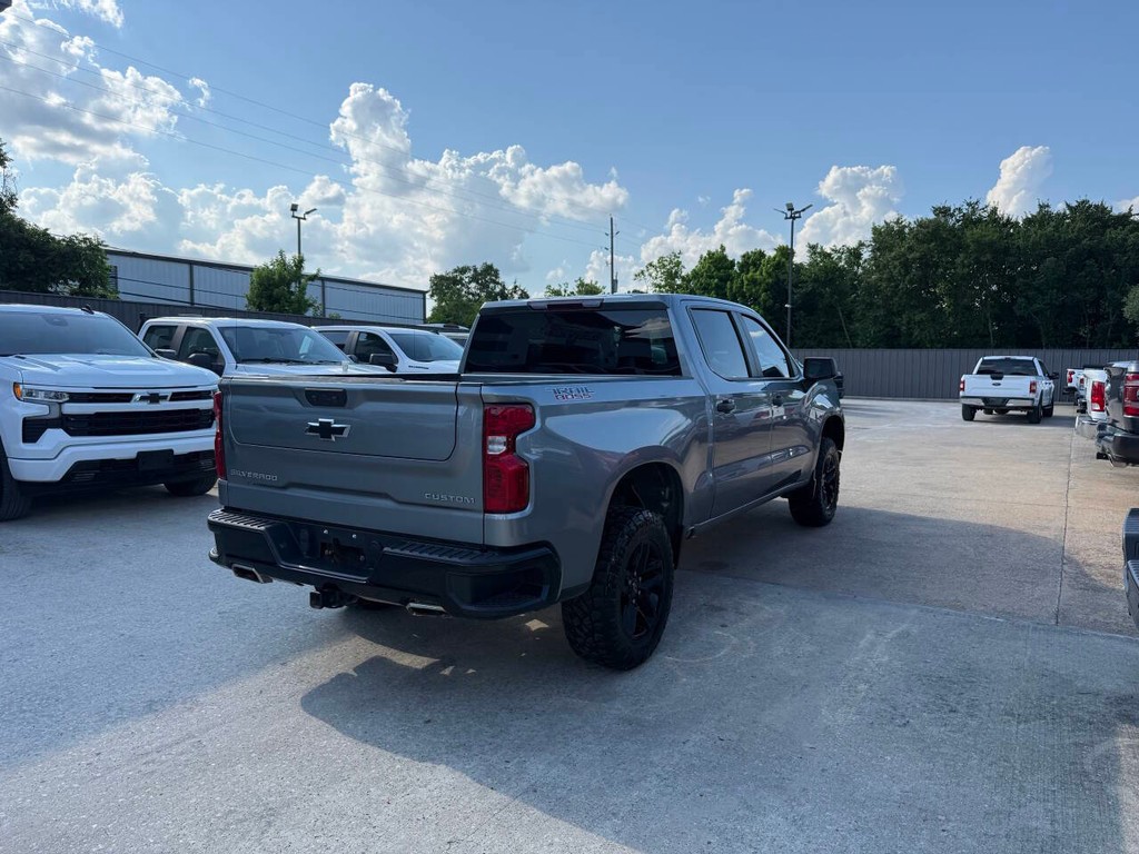 Chevrolet Silverado 1500 Vehicle Full-screen Gallery Image 04
