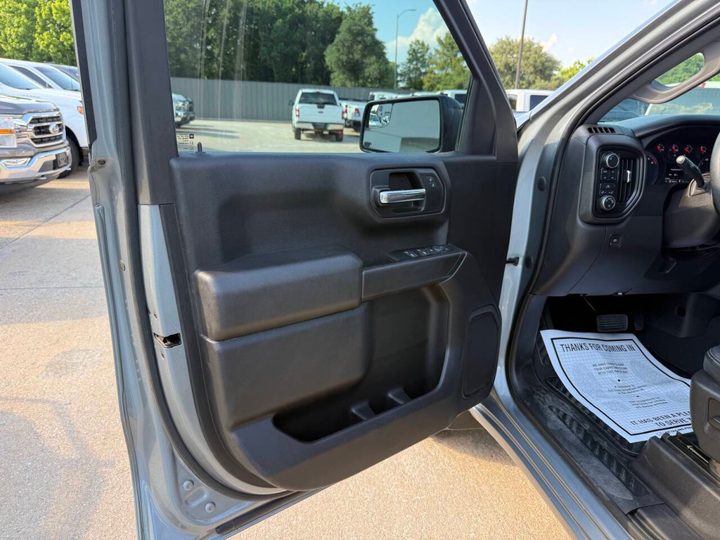 Chevrolet Silverado 1500 Vehicle Full-screen Gallery Image 07